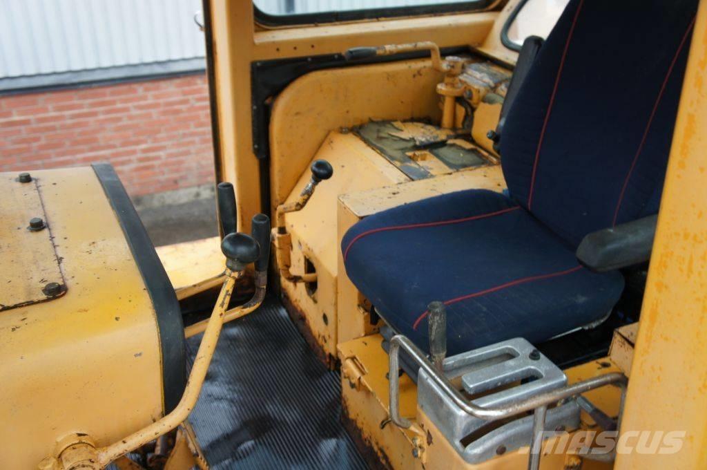 Komatsu D 155 A-1 Buldooserid