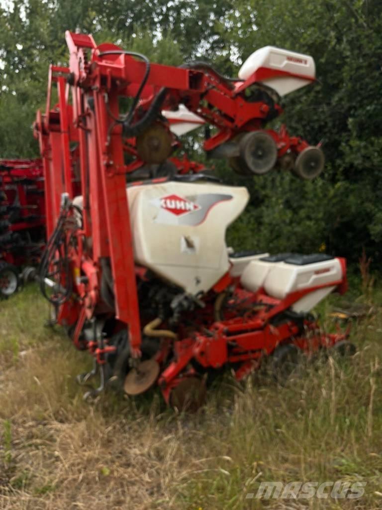 Kuhn Maxima 2 Külvikud
