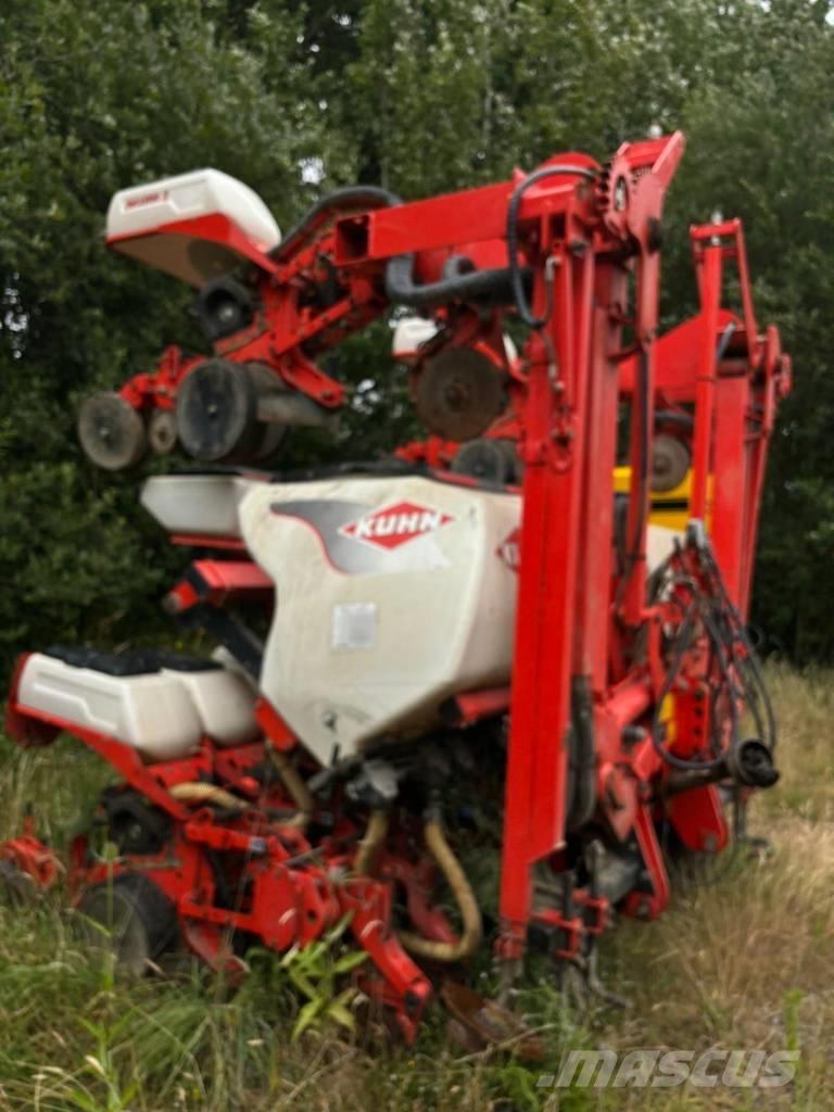 Kuhn Maxima 2 Külvikud