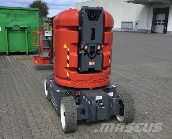 SkyJack SJ 30 ARJE Iseliikuvad poomtõstukid