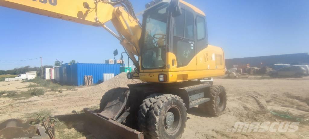 Komatsu PW 140-7 Ratasekskavaatorid