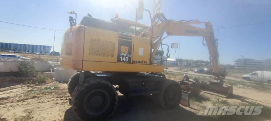 Komatsu PW 140-7 Ratasekskavaatorid