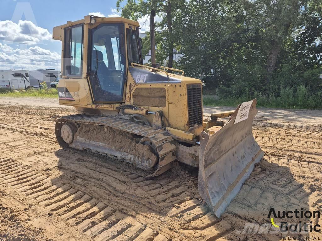 CAT D 4 G Buldooserid