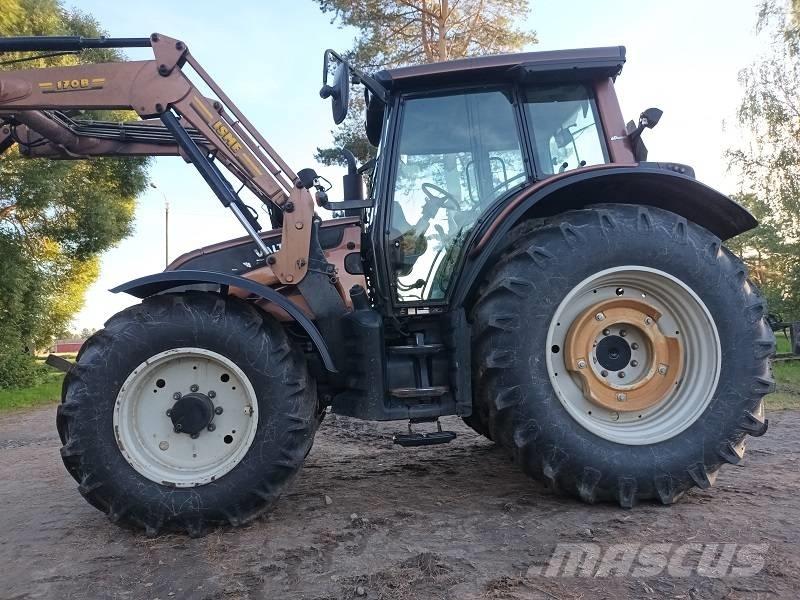 Valtra N 141 Traktorid