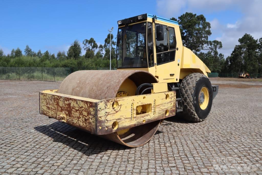 Bomag BW 219 DH-3 Ühe trumliga rullid