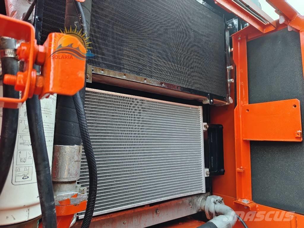 Doosan DX 300 LC Roomikekskavaatorid