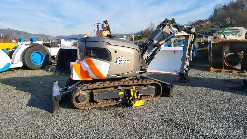 Akula DR300 Lammutusekskavaatorid