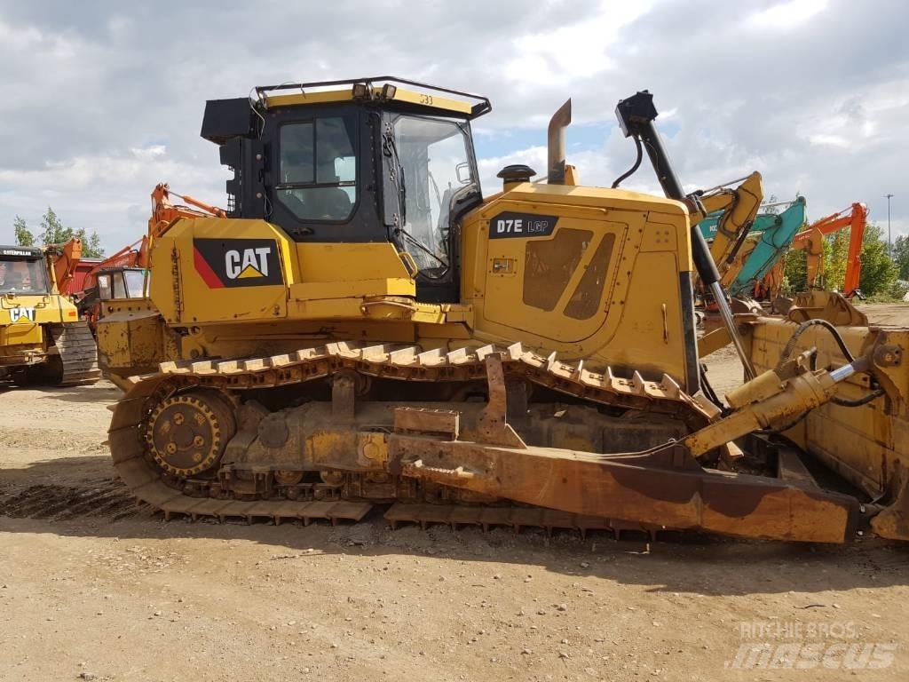 CAT D 7 E LGP Buldooserid
