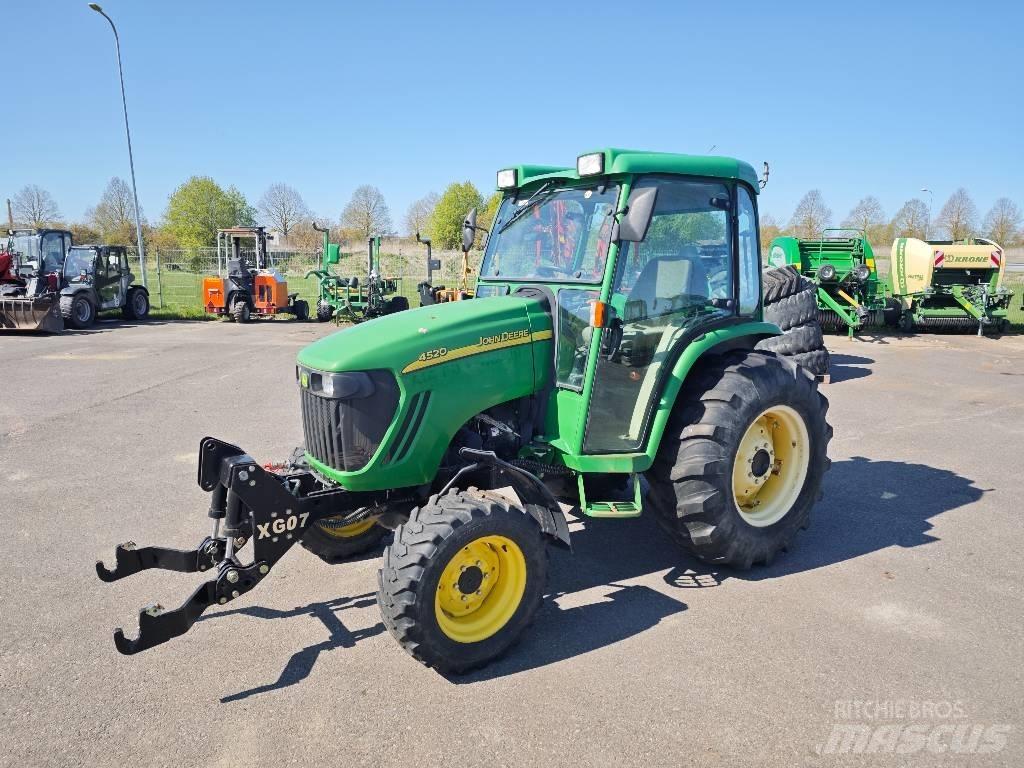 John Deere 4520 Kompakttraktorid