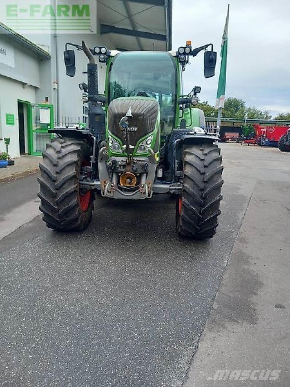 Fendt 724 vario s4 Traktorid