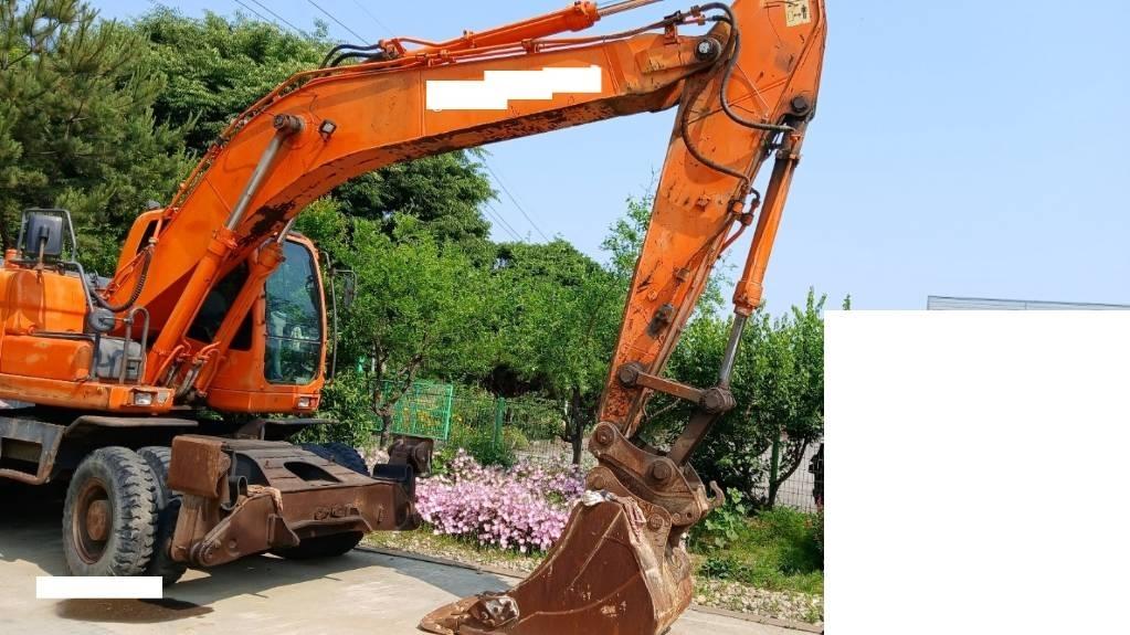 Doosan DX 210 W Ratasekskavaatorid