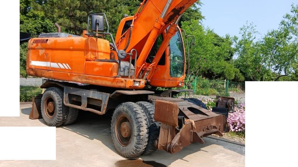 Doosan DX 210 W Ratasekskavaatorid