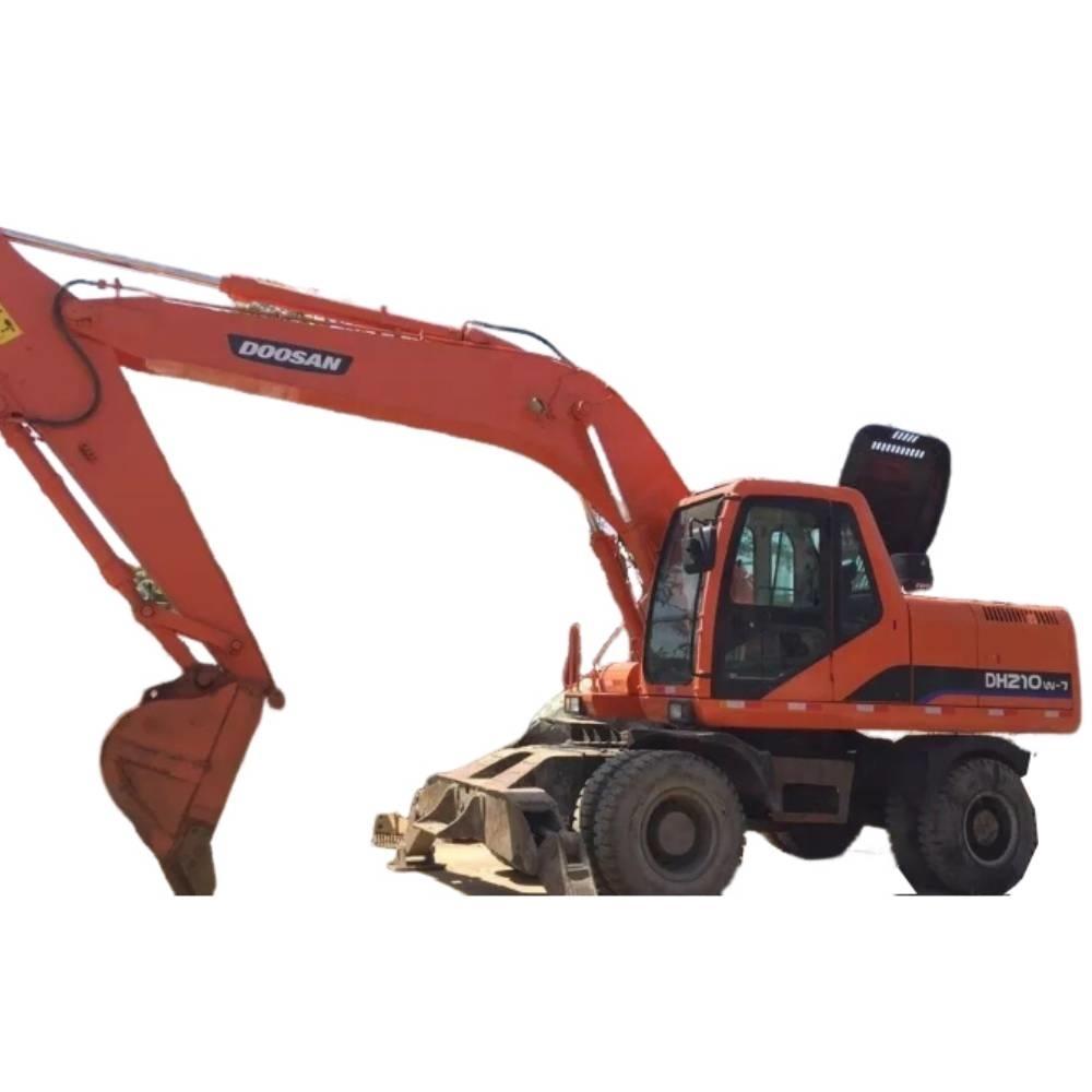 Doosan DH210W Ratasekskavaatorid