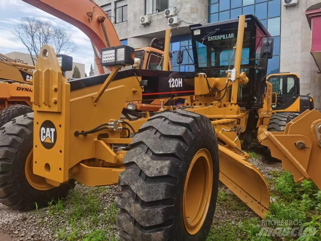 CAT 120 H Muu