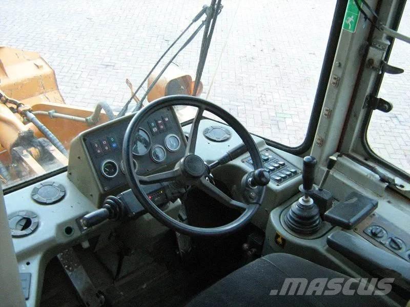 Hyundai HL740-3 Rataslaadurid