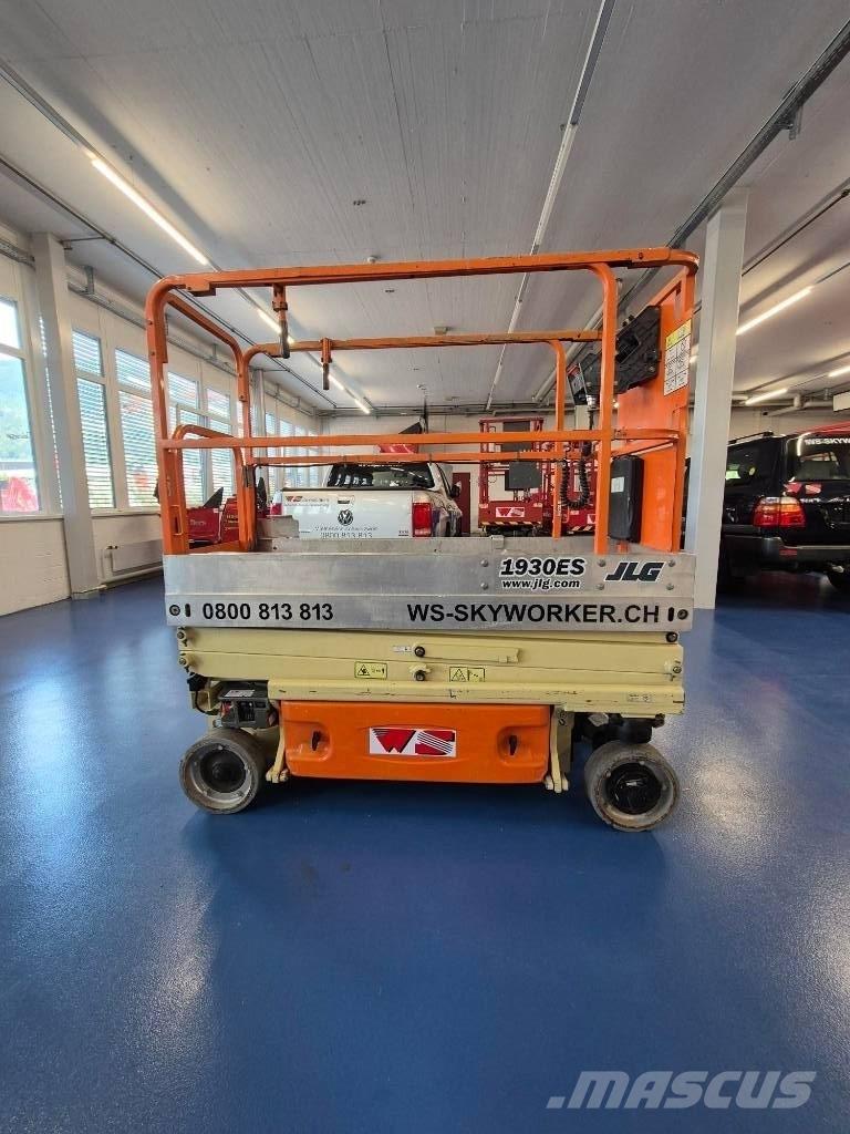 JLG 1930 ES Käärtõstukid