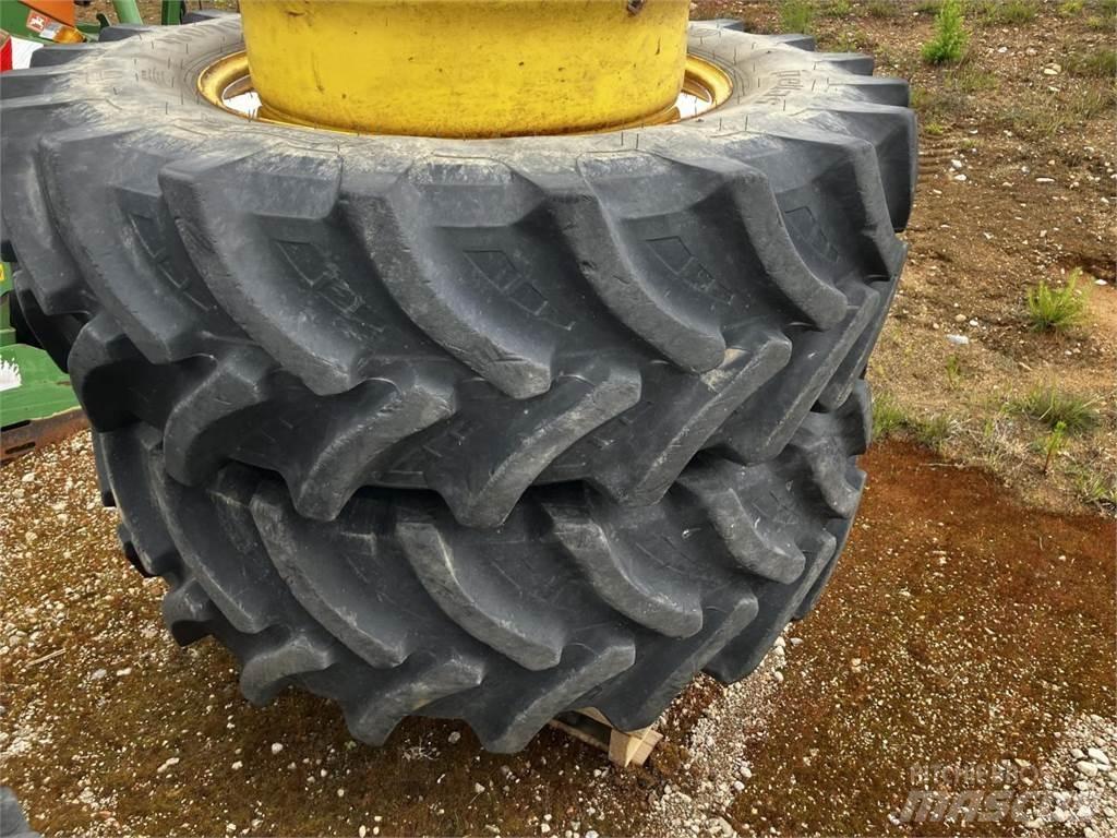 Petlas 480/70R34 Rehvid, rattad ja veljed