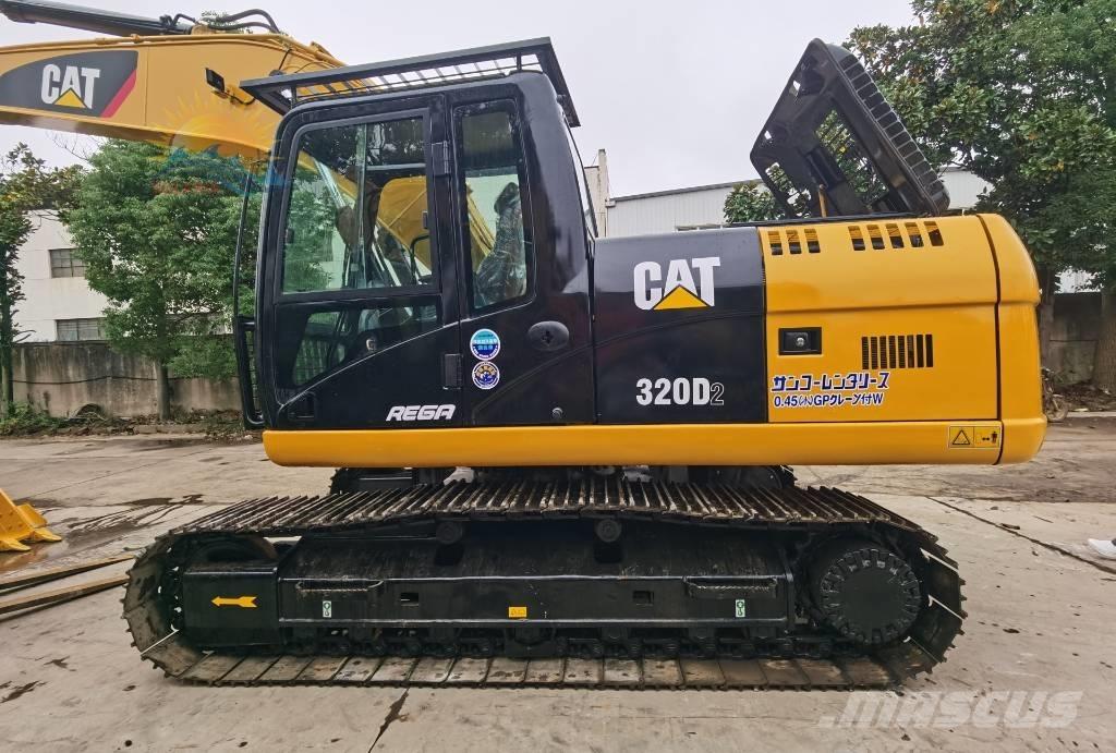 CAT 320d2 Roomikekskavaatorid