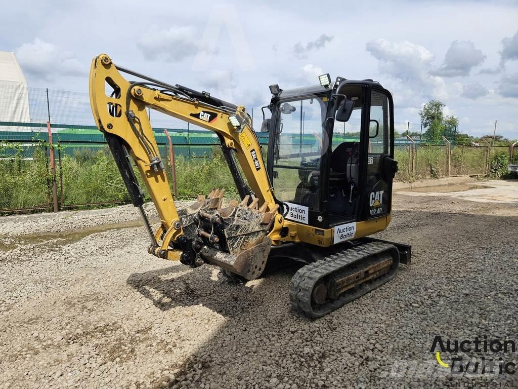 CAT 302.4 D Miniekskavaatorid < 7 t