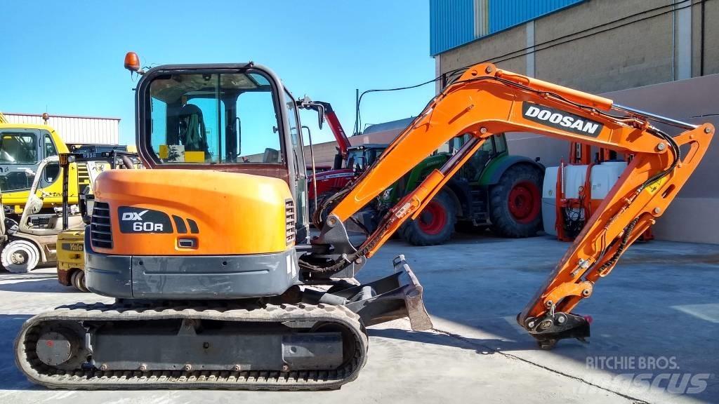 Doosan DX 60 R Miniekskavaatorid < 7 t