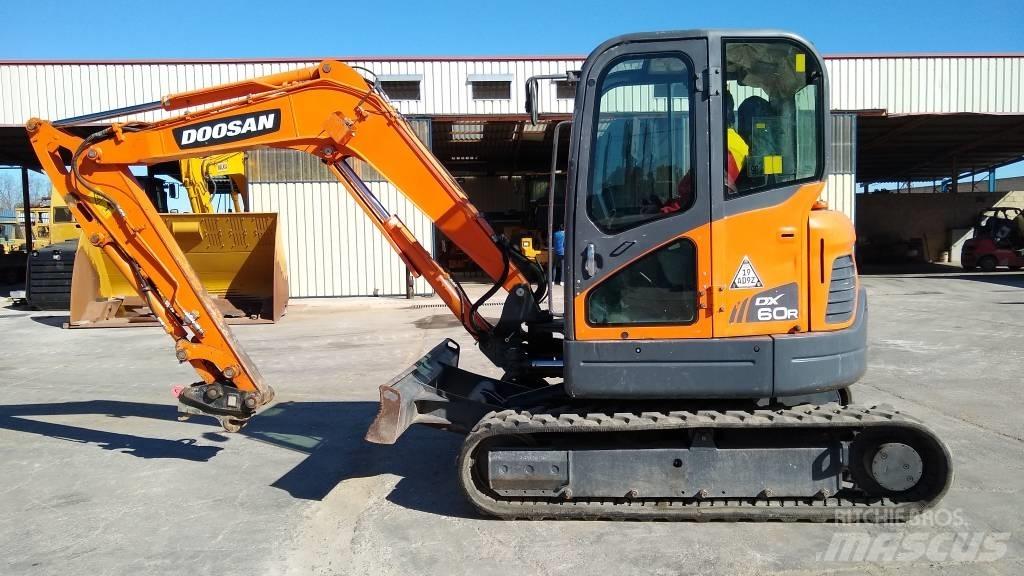 Doosan DX 60 R Miniekskavaatorid < 7 t