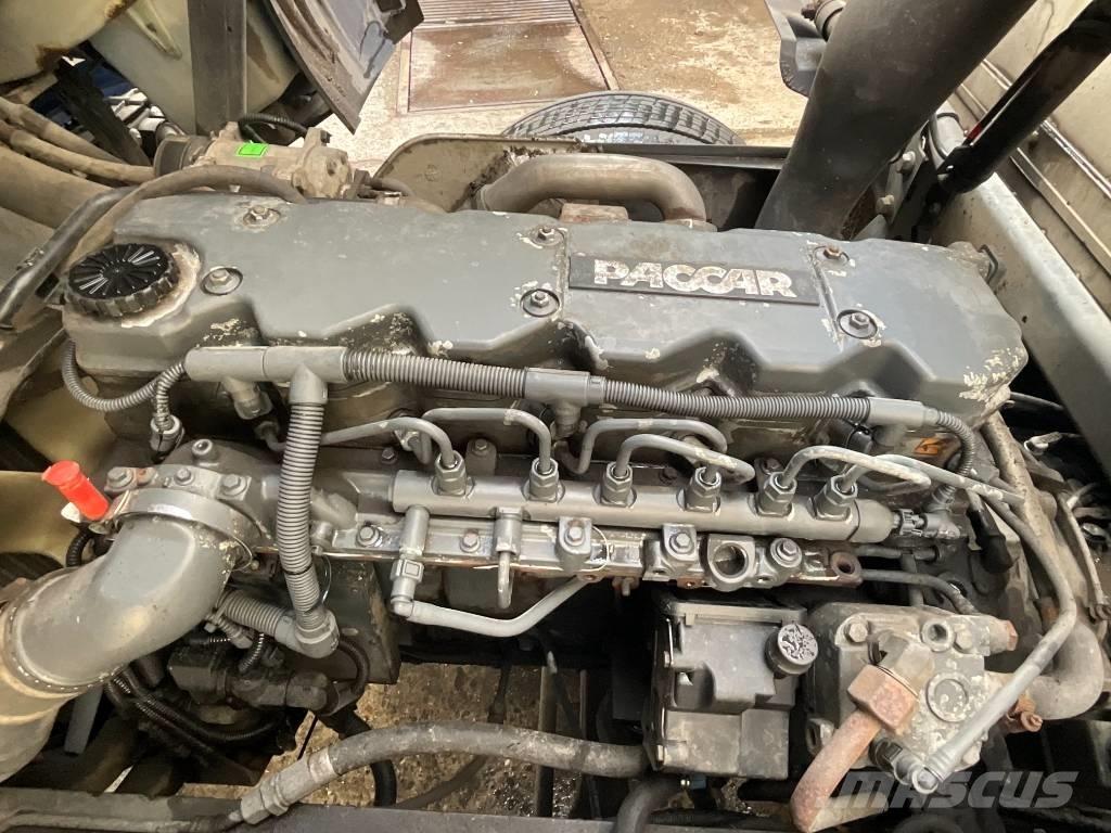 DAF CF 65.300 Furgoonautod