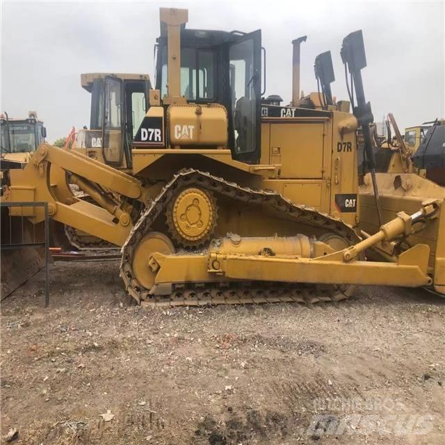 CAT D 7 R Buldooserid