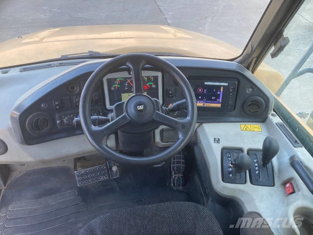 CAT 730 C Liigendraamiga pinnaseveokid