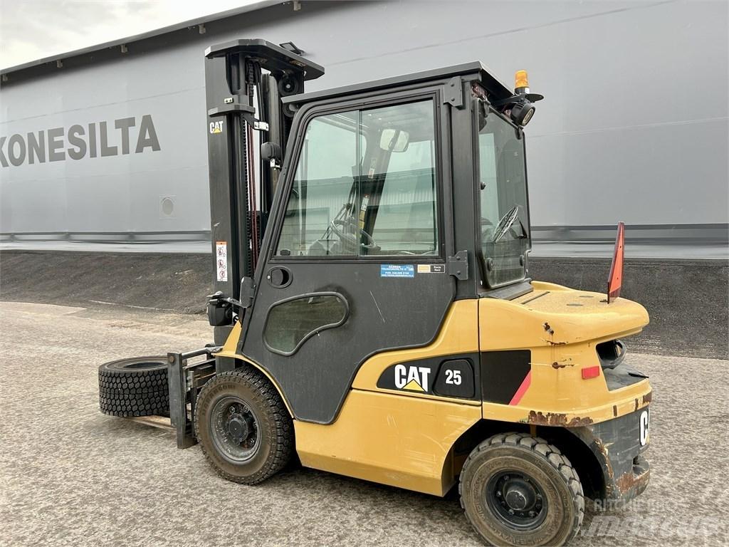 CAT DP 25 NT Diiseltõstukid