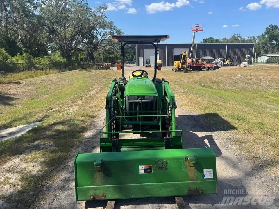 John Deere 3038 E Traktorid