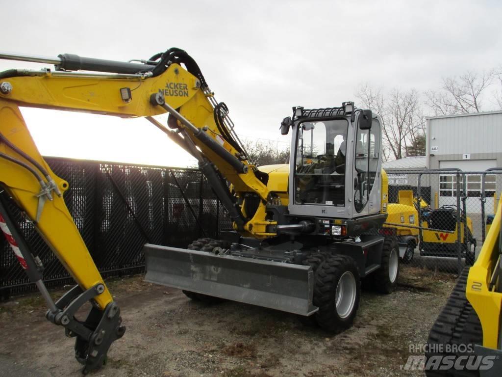 Wacker Neuson EW 100 Ratasekskavaatorid