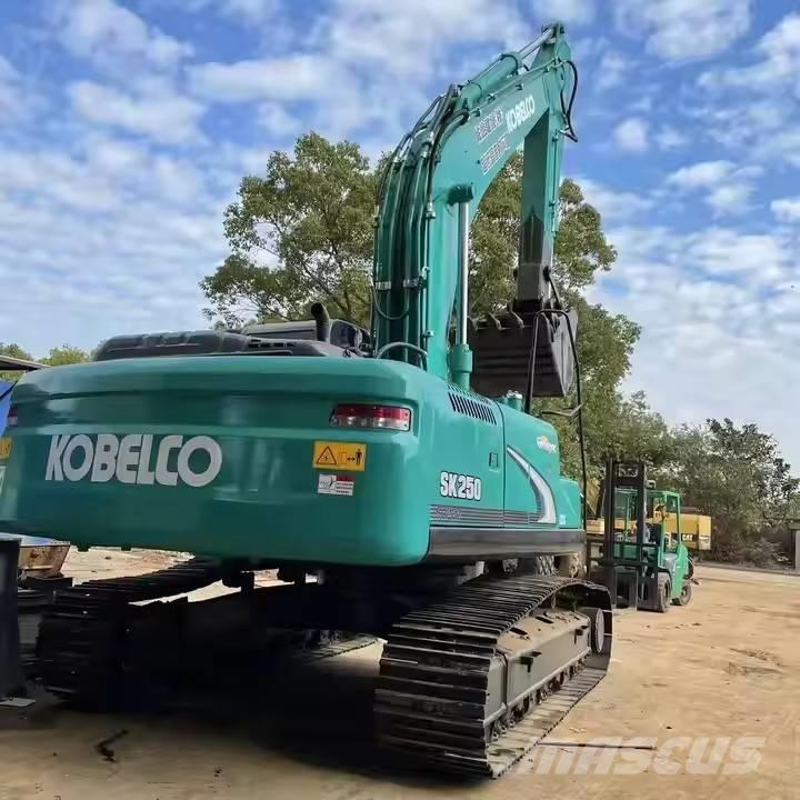 Kobelco SK 250 Roomikekskavaatorid