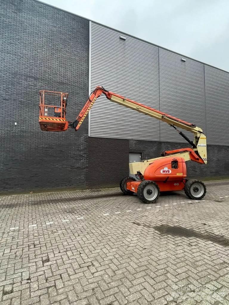 JLG 600AJ Teleskoop poomtõstukid