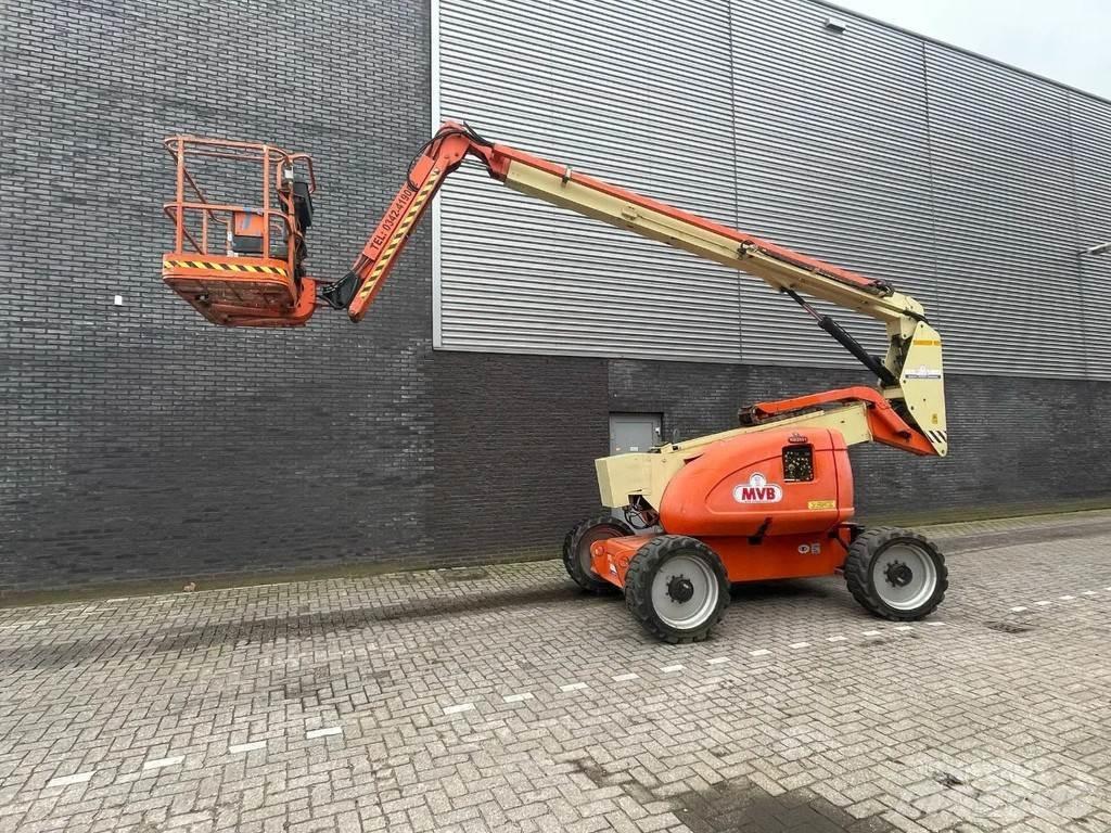 JLG 600AJ Teleskoop poomtõstukid