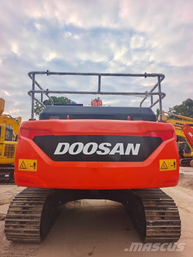 Doosan DX 225 LC-9C Roomikekskavaatorid