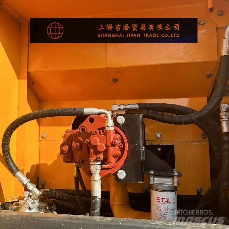 Hyundai R225 Roomikekskavaatorid