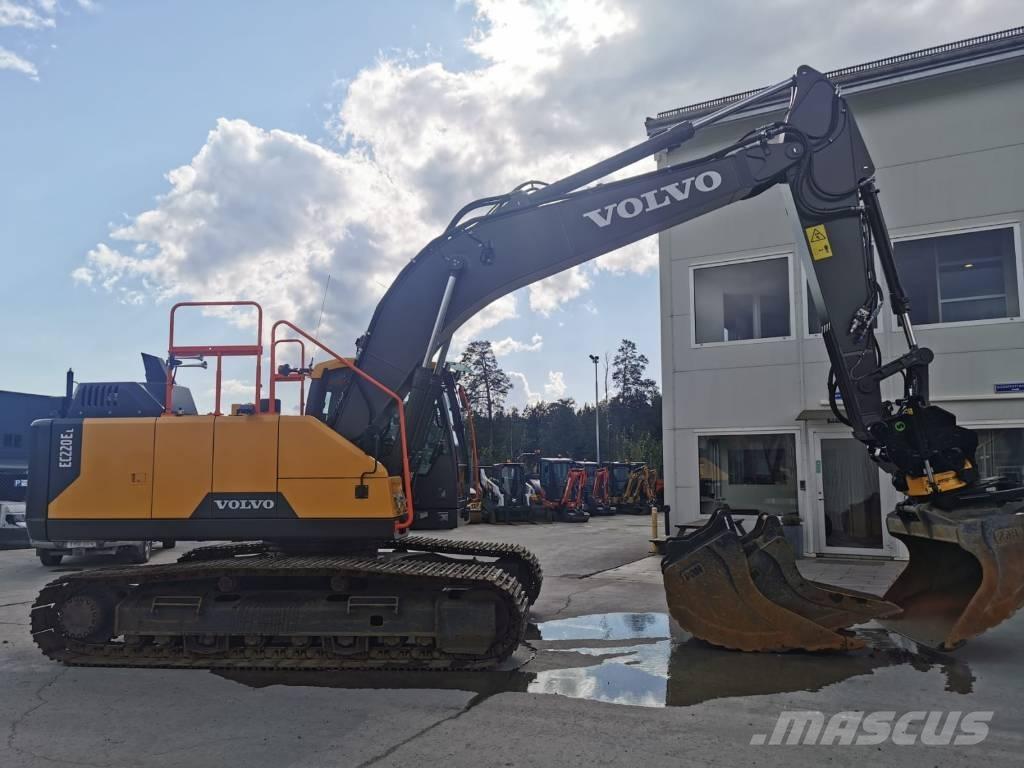 Volvo EC 220 E Roomikekskavaatorid