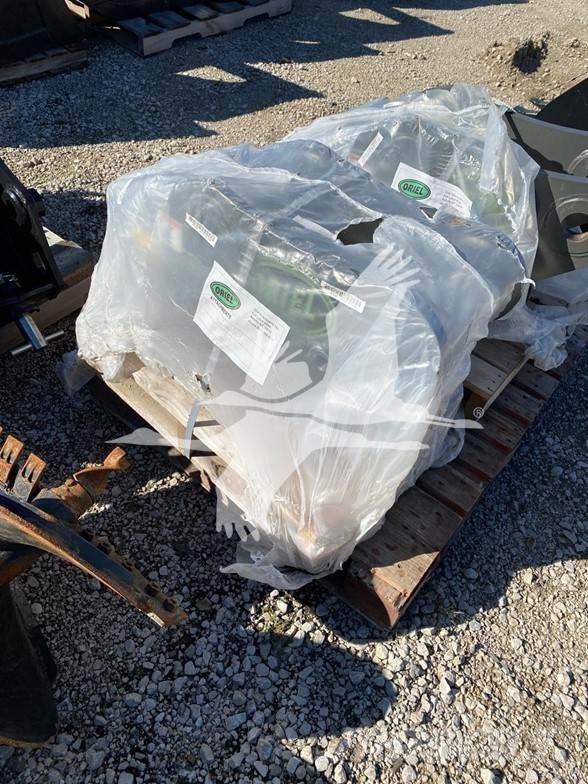  Fortress QC65B Kopad