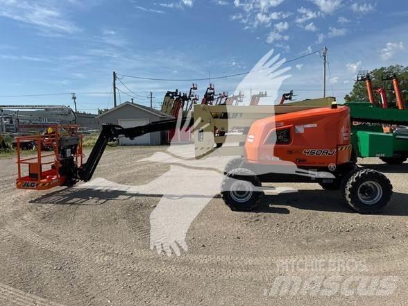 JLG 450AJ Iseliikuvad poomtõstukid