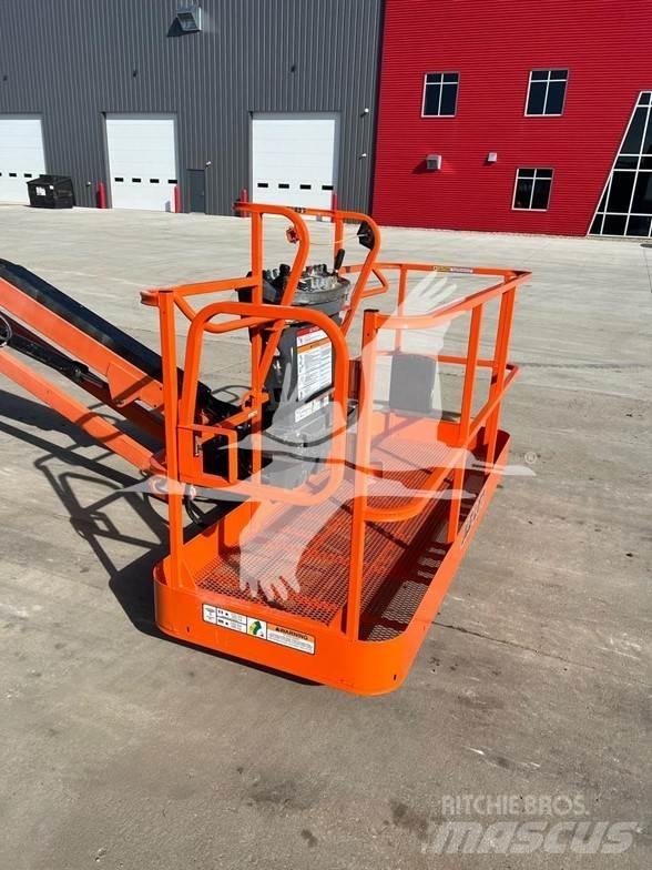 JLG 660SJ Teleskoop poomtõstukid