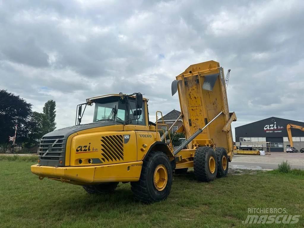 Volvo A25D Liigendraamiga pinnaseveokid