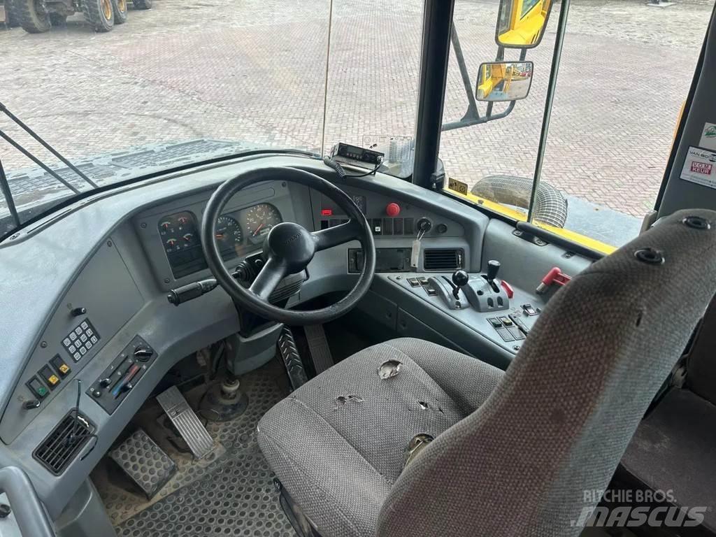 Volvo A25D Liigendraamiga pinnaseveokid