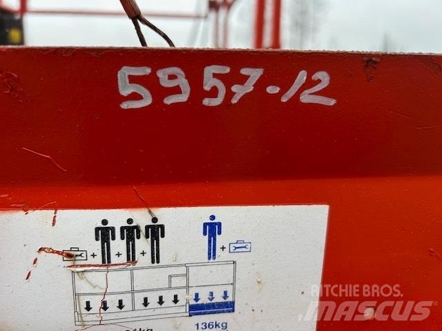SkyJack SJ 6826 RT Käärtõstukid
