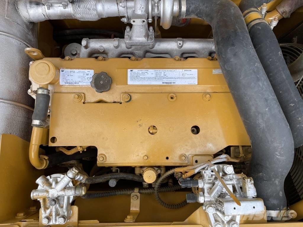 CAT 320 D Roomikekskavaatorid