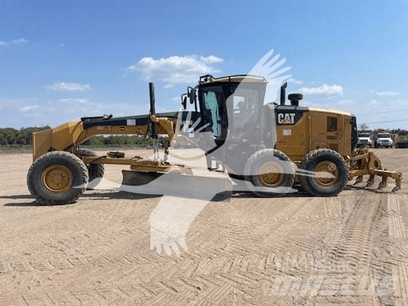 CAT 320 Roomikekskavaatorid