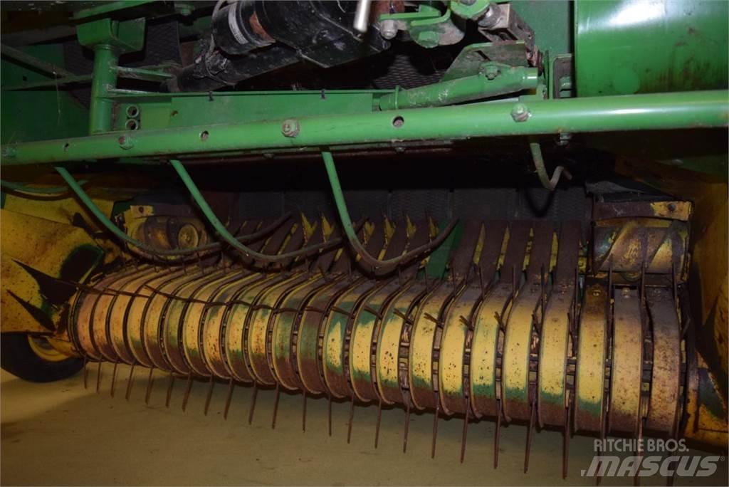 John Deere 580 Ruloonpressid
