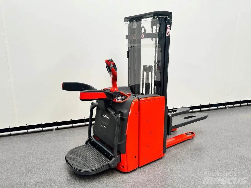 Linde L 14 AP Järelkäidavad virnastajad