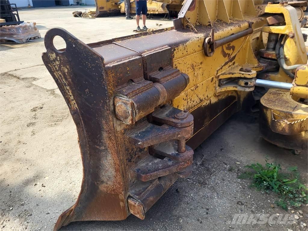 CAT D6N LGP Muu