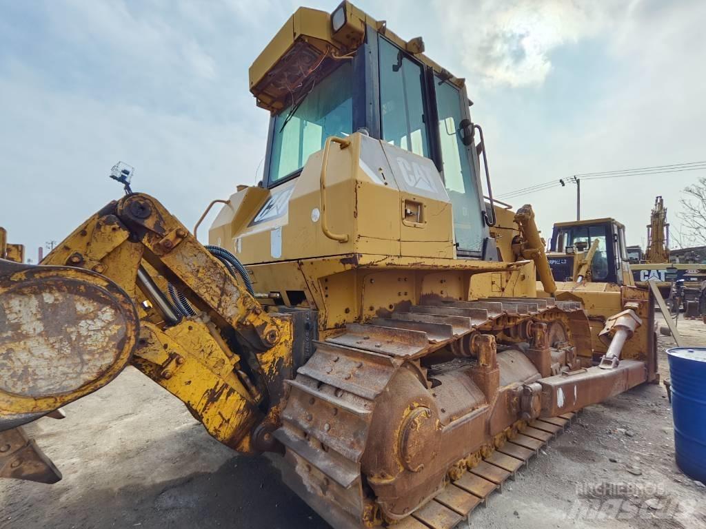 CAT D 7 G 2 Rataslaadurid
