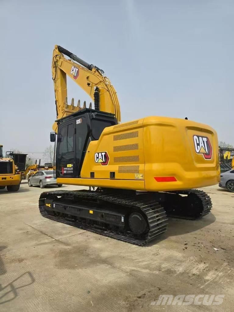 CAT 320 Roomikekskavaatorid